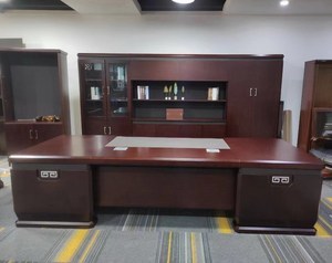 红木大板办公桌 品味与实力的象征